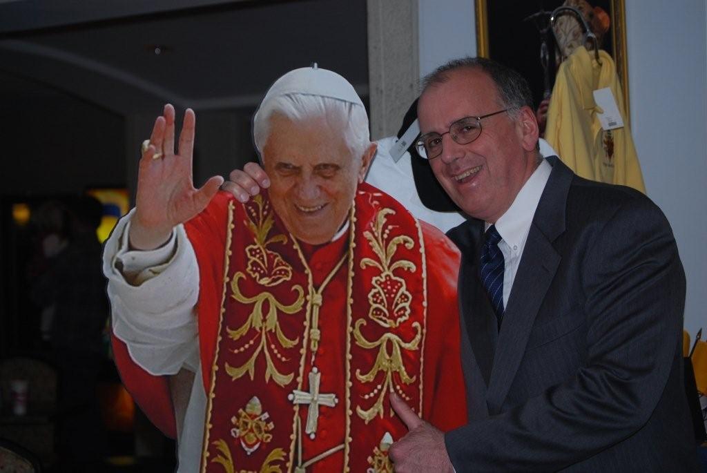 Pope Thumbs Up